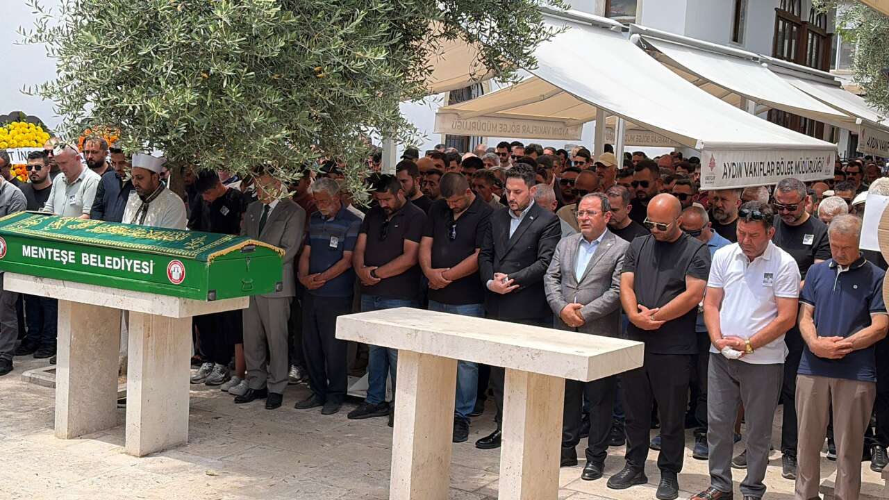 Muğla’da Silahla Başından Vurulmuş Halde Bulunan İş İnsanı Son Yolculuğuna Uğurlandı 3